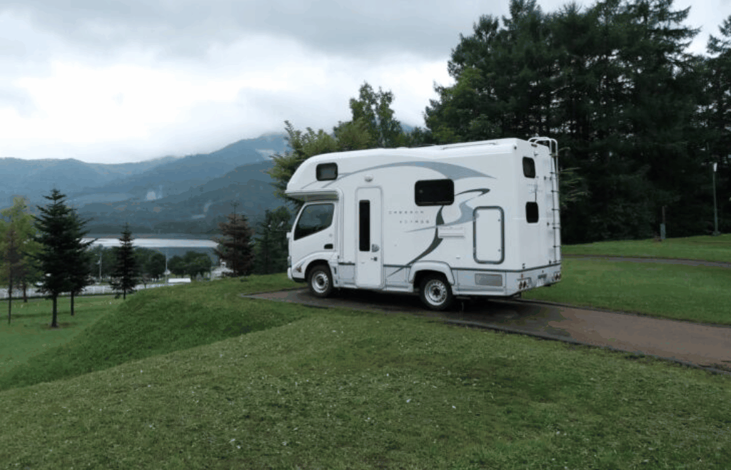 【パパ必見】ホテル以外の家族旅行!キャンピングカーは動く秘密基地